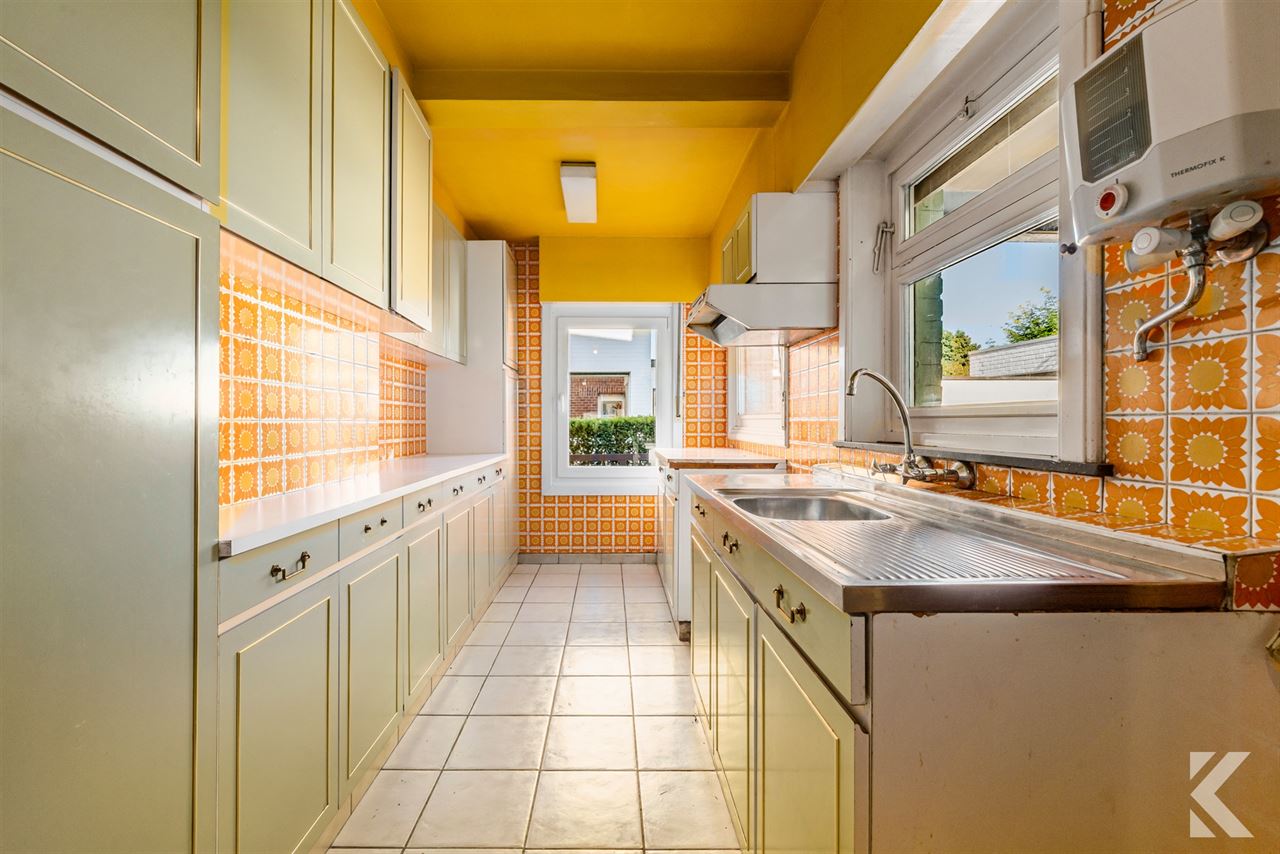 Ruime gezinswoning op 553 m² met garage en open zicht
