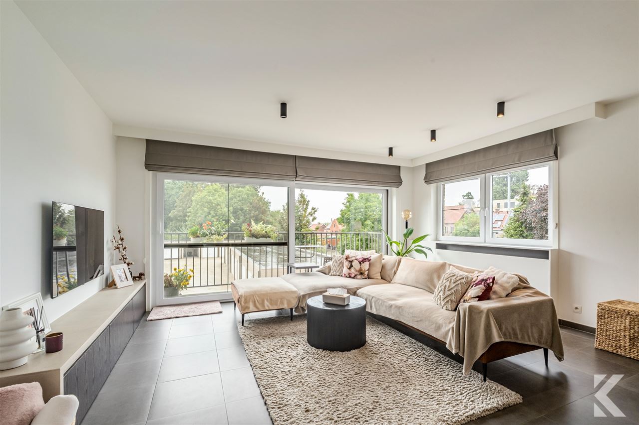 Lichtrijke duplex, 2 slpk., prachtige keuken & badkamer