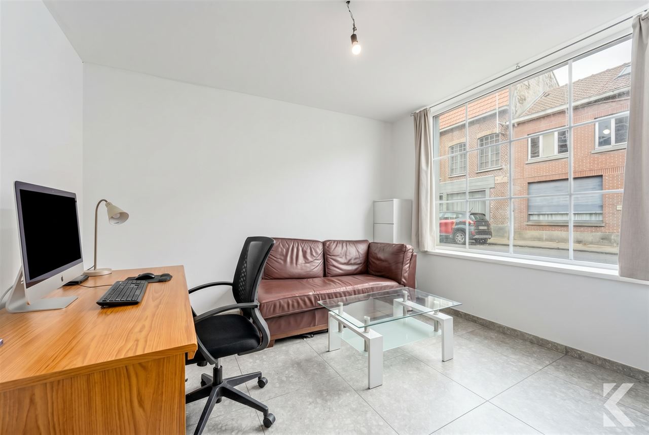 Volledig gerenoveerde woning met 4 slaapkamers en tuin.