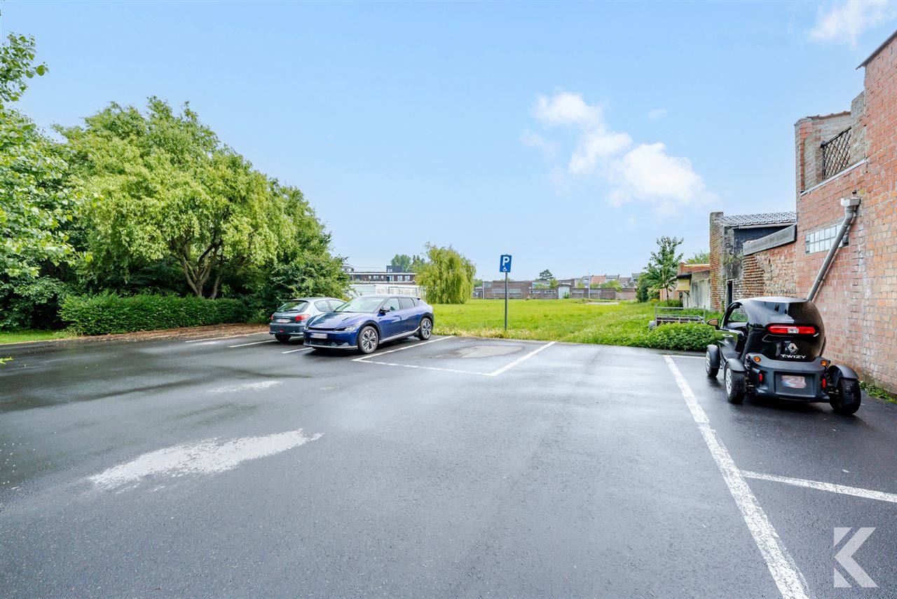 Te renoveren woning met veel potentieel en ruime zolder