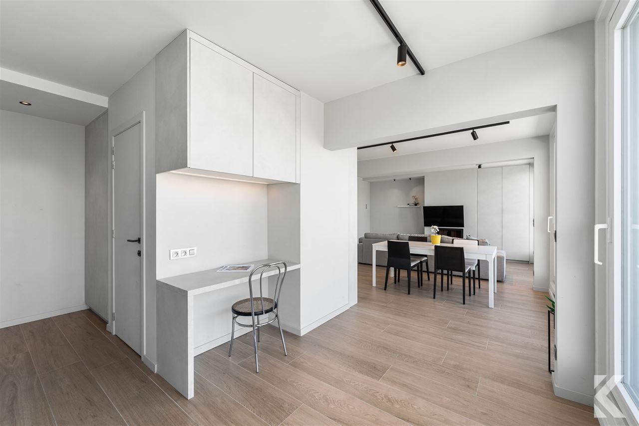 Gerenoveerde penthouse, 65 m2 terrassen, panoramisch zicht