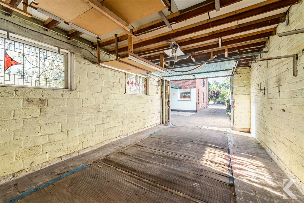 Ruime gezinswoning op 553 m² met garage en open zicht