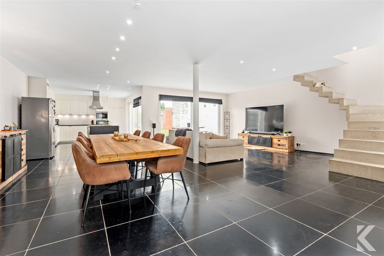 Volledig gerenoveerde woning met tuin, garage, EPC-B