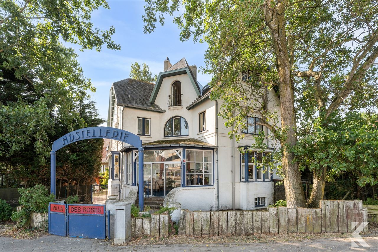 Authentieke interbellumvilla aan zee voor B&B of hotel