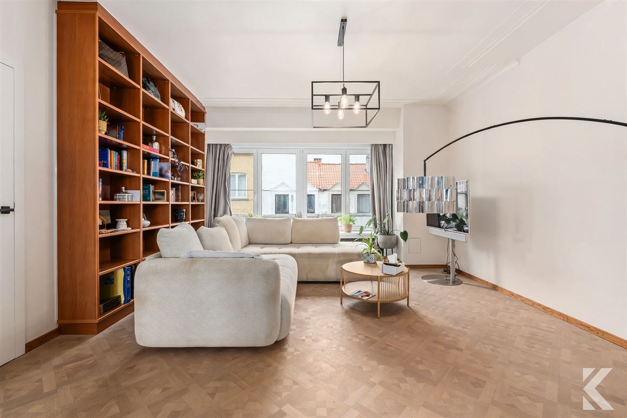 Gerenoveerd appartement 2 slaapkamers en groot terras