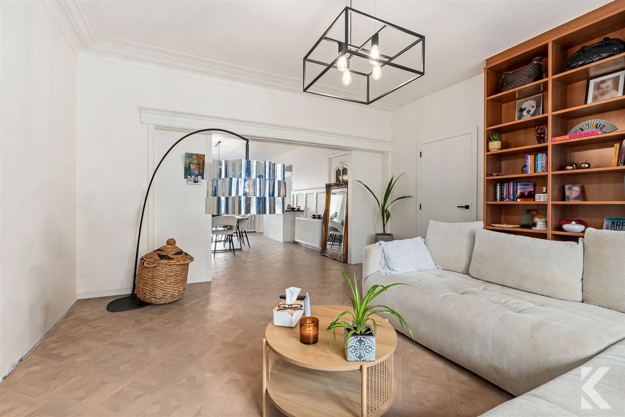 Gerenoveerd appartement 2 slaapkamers en groot terras