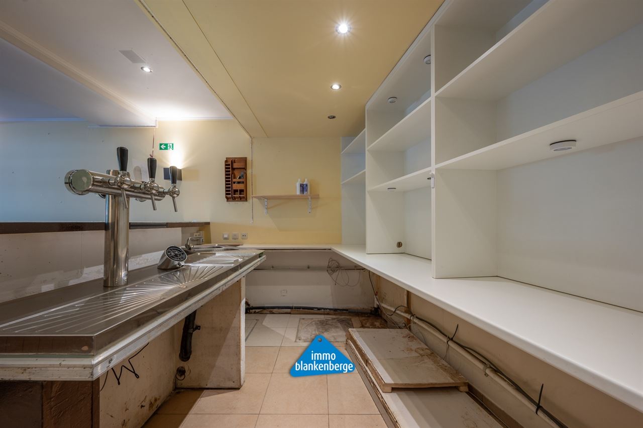Handelspand op topligging bij de jachthaven – ideaal voor horeca
