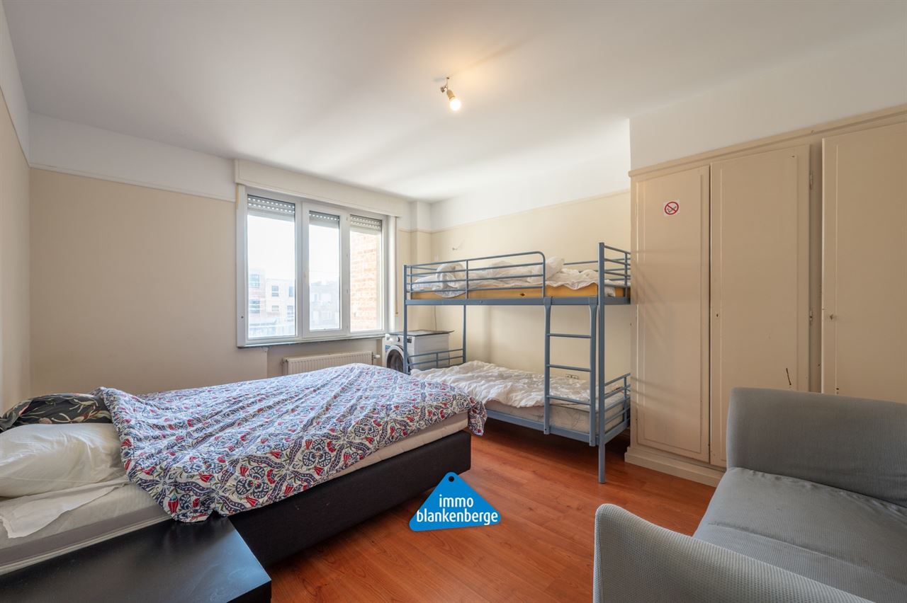 Zeer Ruim Appartement met 3 Slaapkamers nabij de Zeedijk