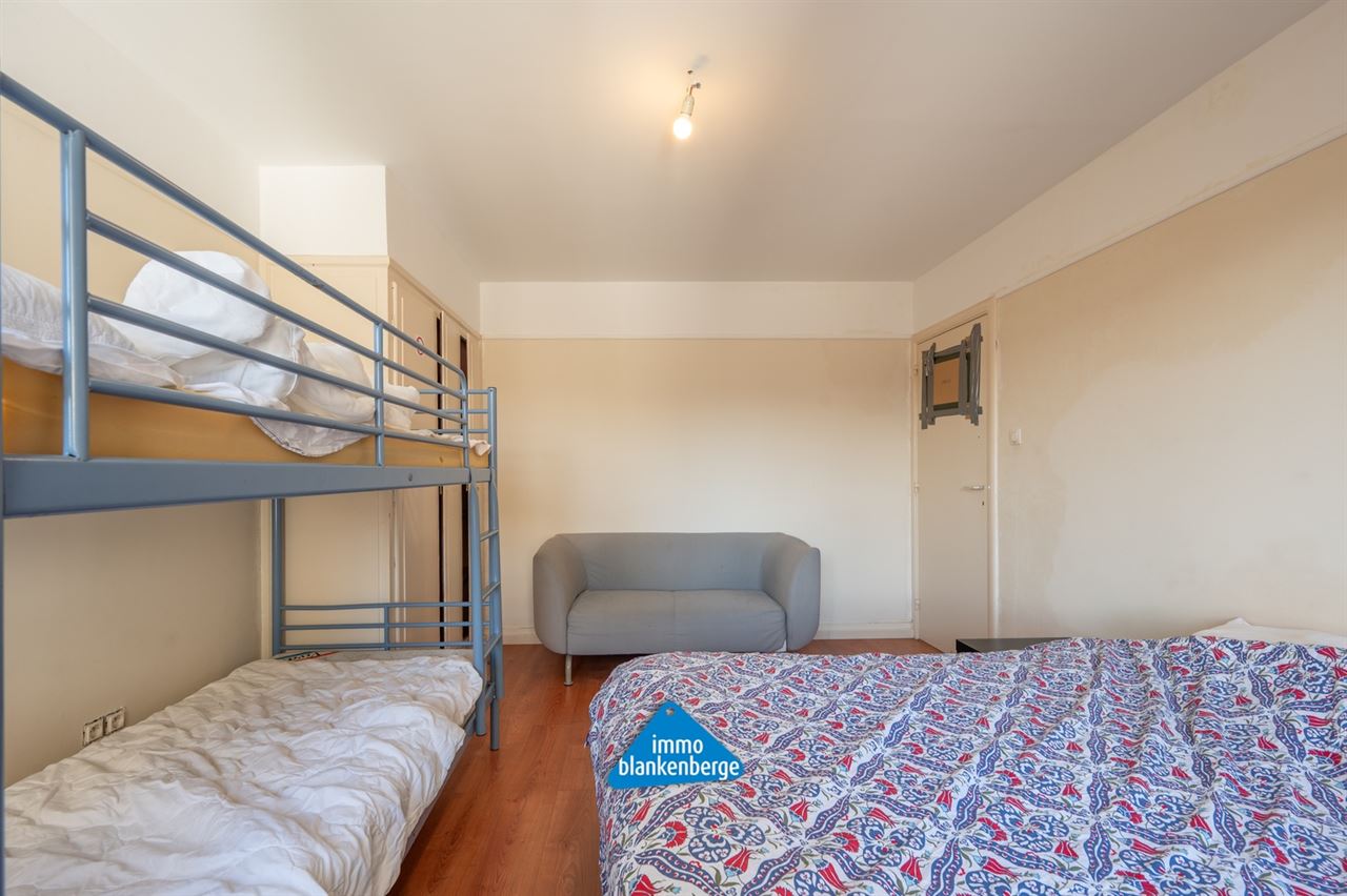 Zeer Ruim Appartement met 3 Slaapkamers nabij de Zeedijk