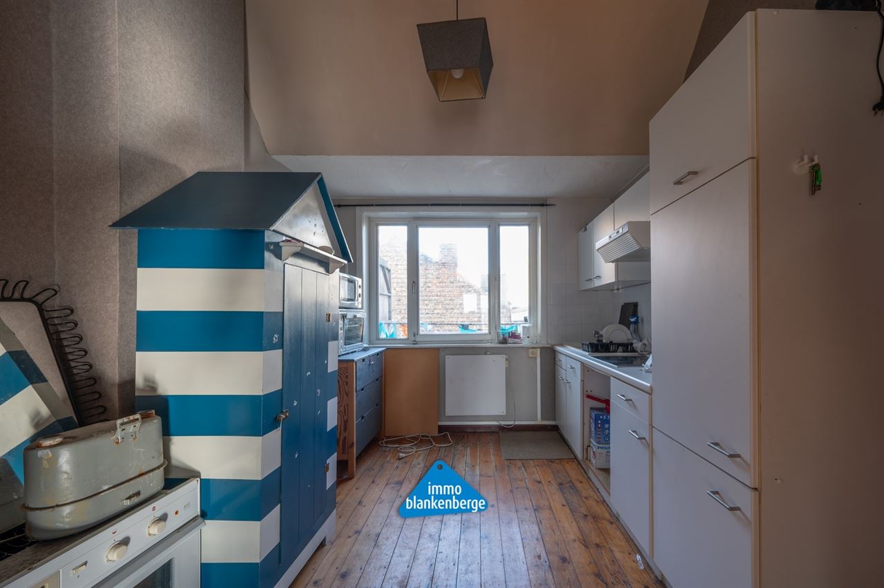 Ruim te renoveren duplex appartement in kleine Residentie