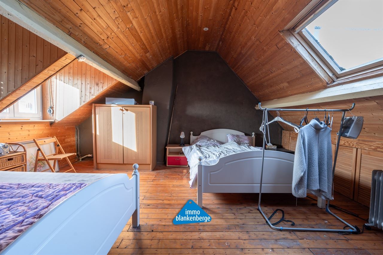 Ruim te renoveren duplex appartement in kleine Residentie