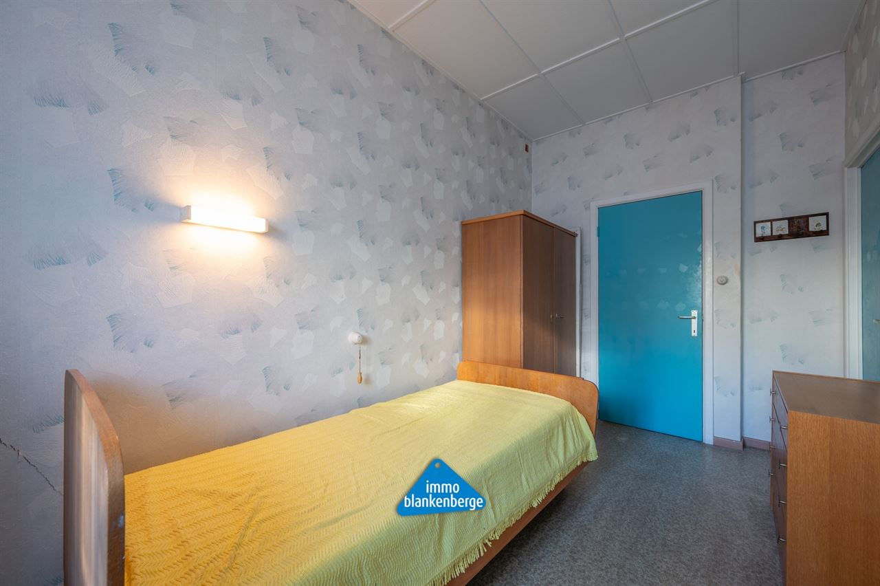 Grote gezinswoning met tuin en 7 slaapkamers nabij centrum en zee