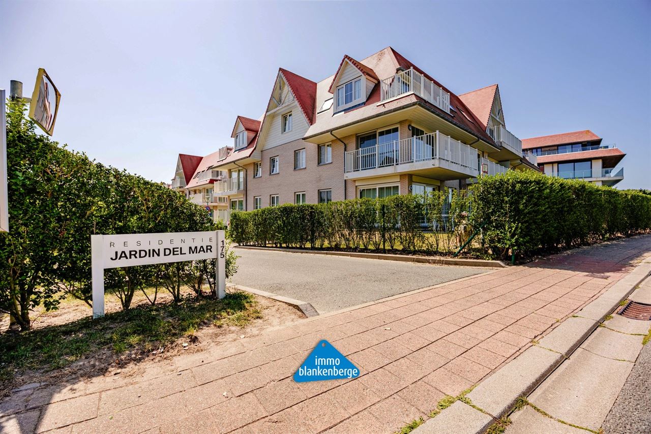 Luxe afgewerkt 2‑slaapkamerappartement met tuin in De Haan