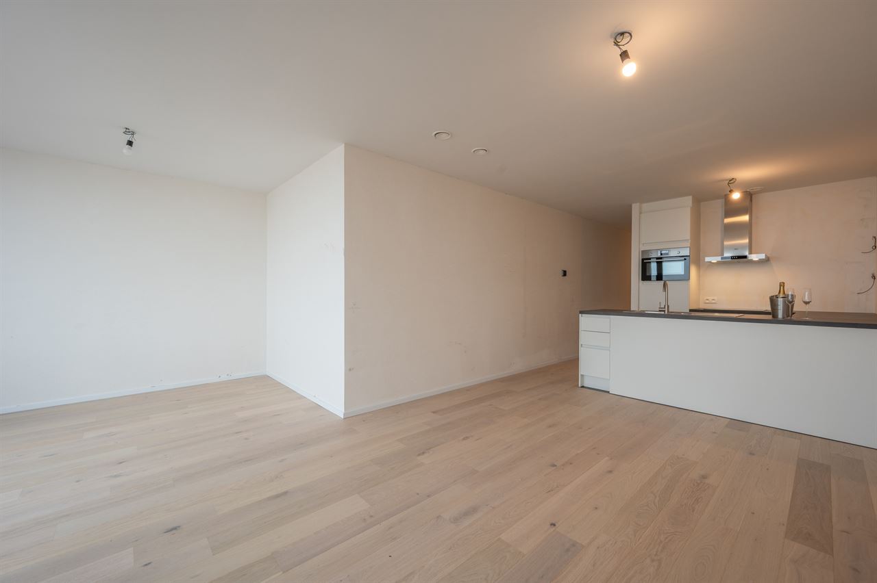 Appartement te koop op topligging aan de Zeedijk met prachtig zicht op de Pier van Blankenberge