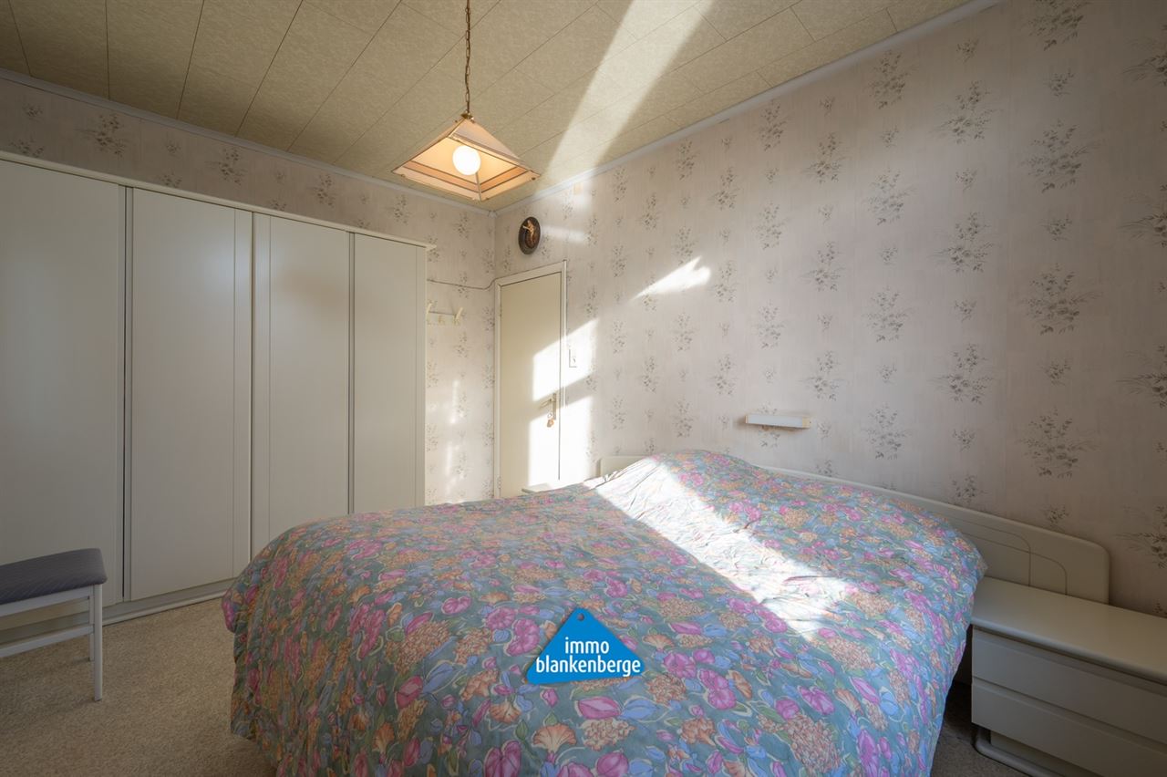 Grote gezinswoning met tuin en 7 slaapkamers nabij centrum en zee