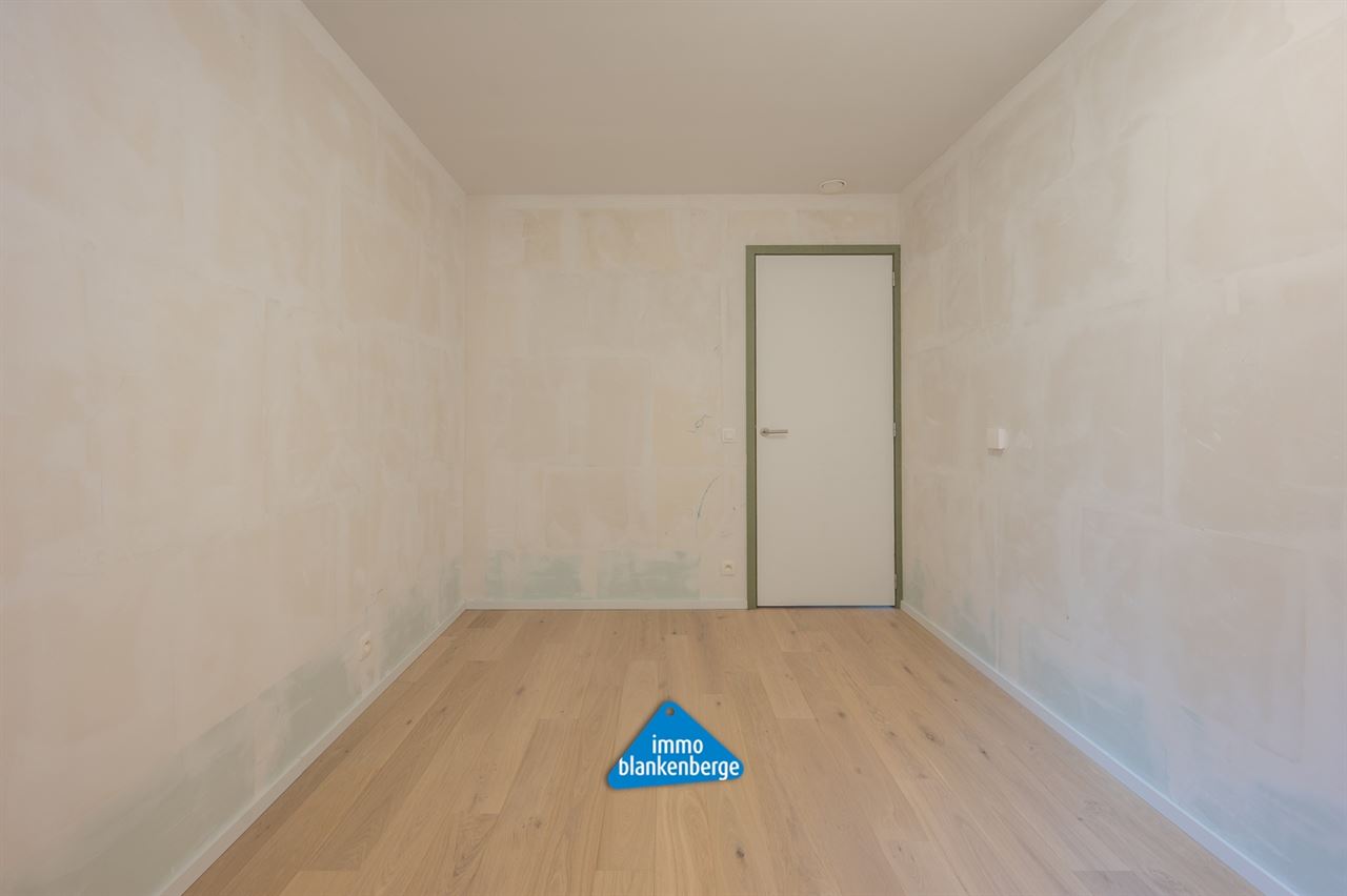 Appartement te koop op topligging aan de Zeedijk met prachtig zicht op de Pier van Blankenberge