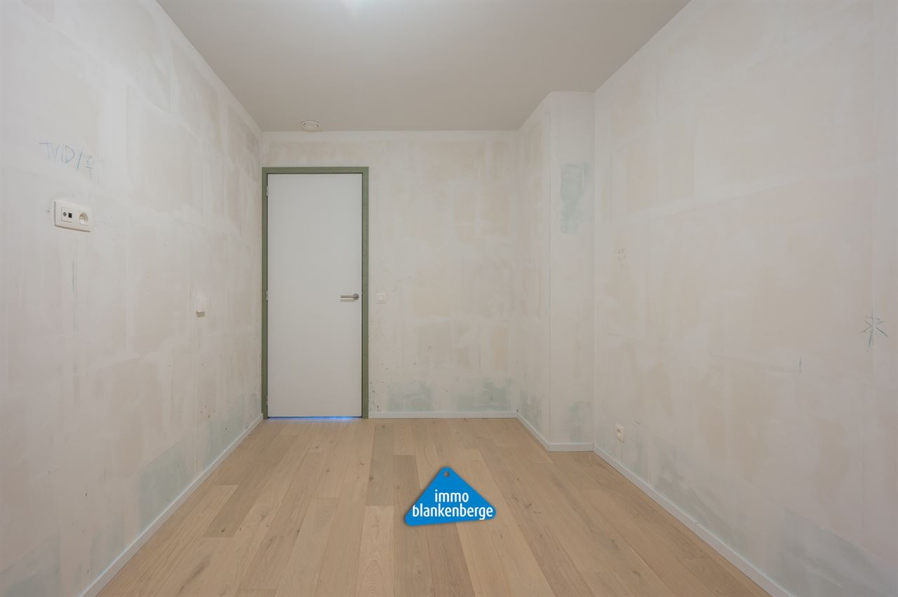 Appartement te koop op topligging aan de Zeedijk met prachtig zicht op de Pier van Blankenberge