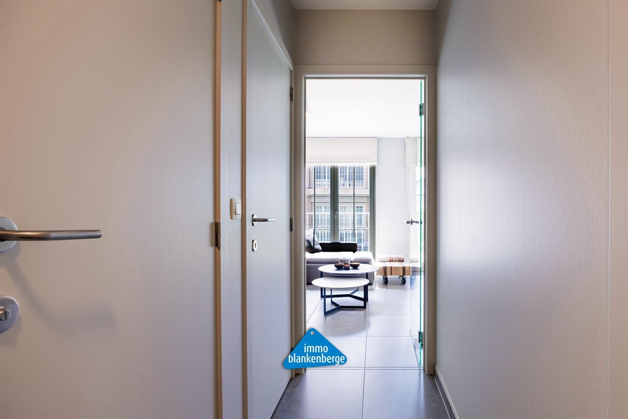 Luxe afgewerkt 2‑slaapkamerappartement met tuin in De Haan