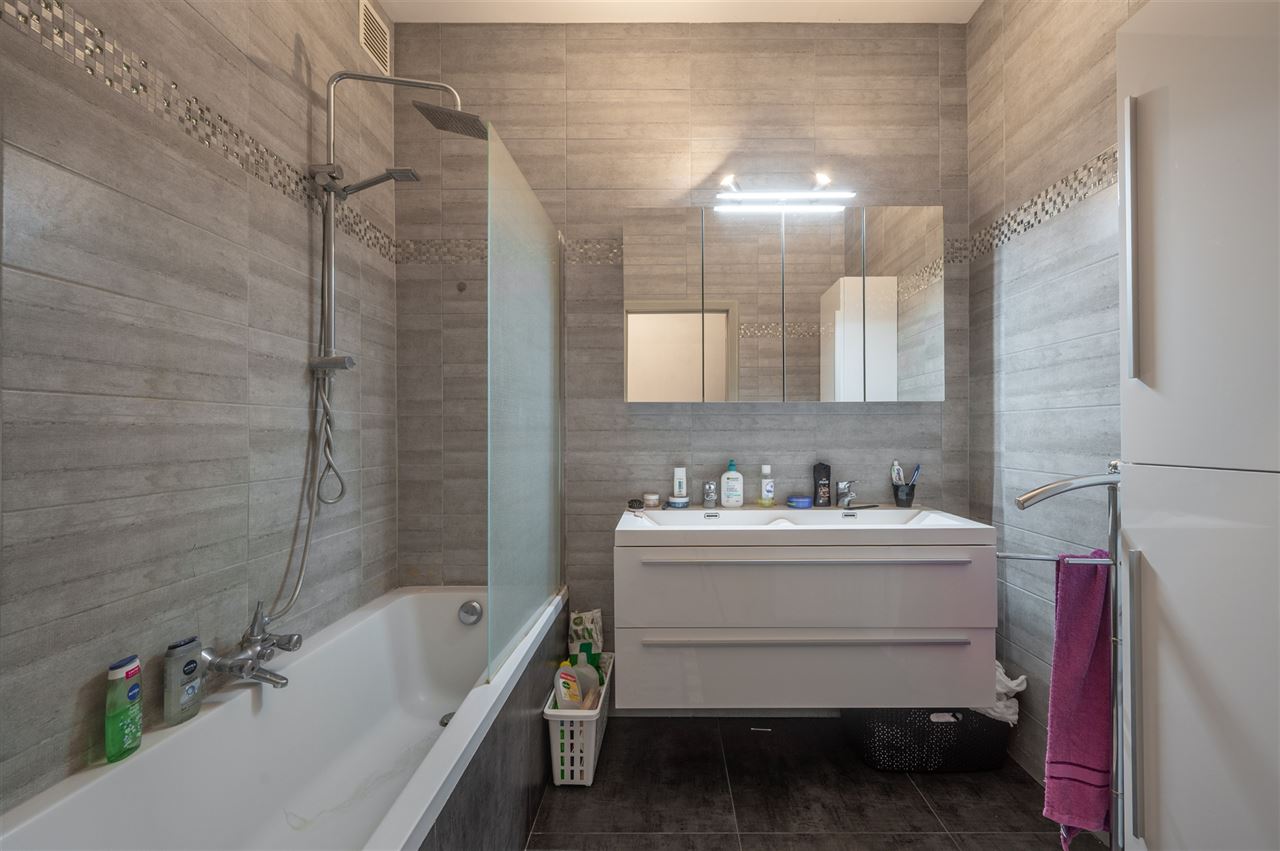 Centraal gelegen 2 slaapkamerappartement te huur