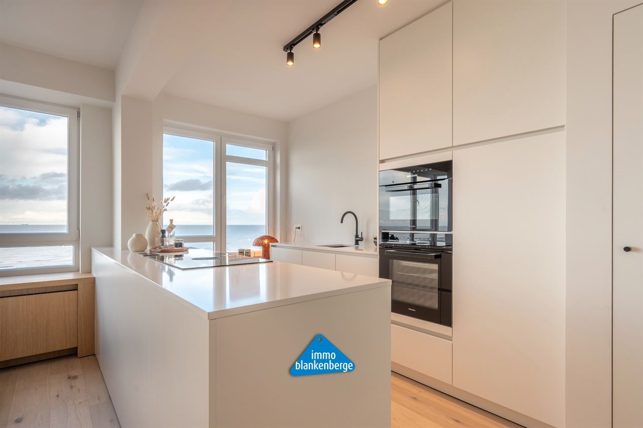 Luxueus appartement met 3 slaapkamers op de Zeedijk in Blankenberge met adembenemend zeezicht