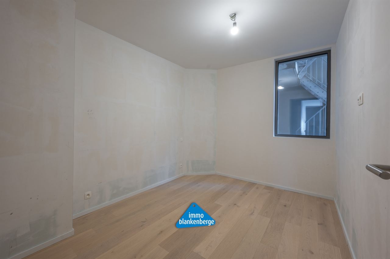Appartement te koop op topligging aan de Zeedijk met prachtig zicht op de Pier van Blankenberge