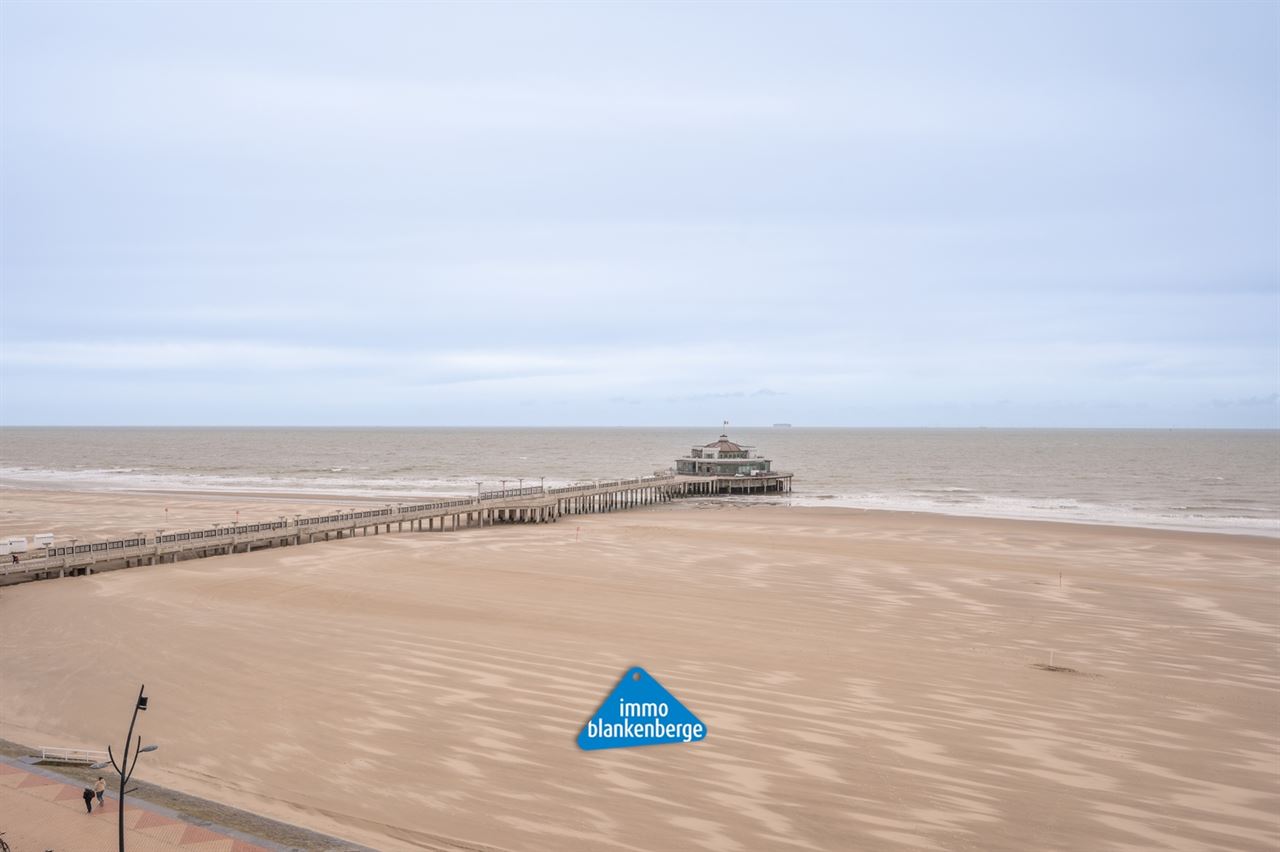 Instapklaar gemeubeld appartement op de Zeedijk van Blankenberge