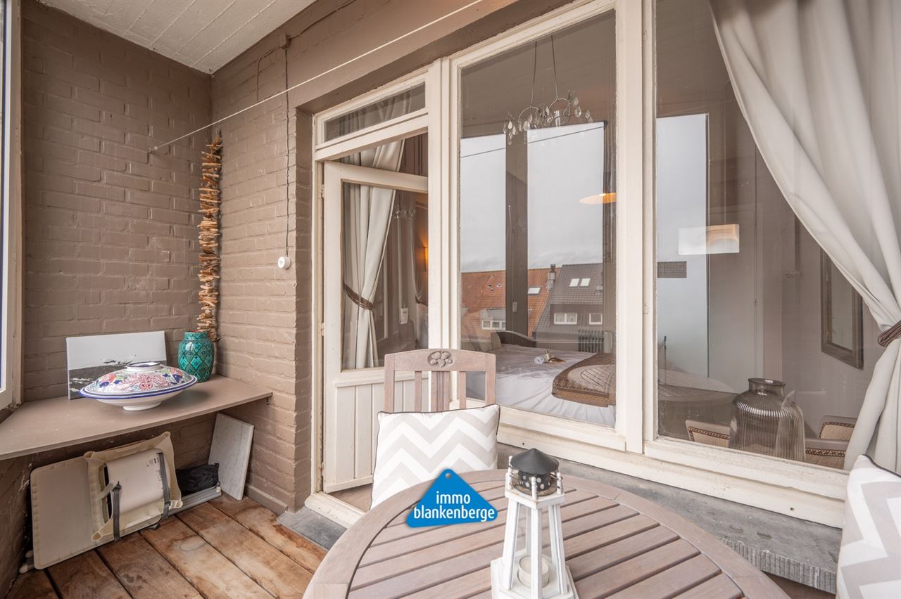 Instapklaar gemeubeld appartement op de Zeedijk van Blankenberge