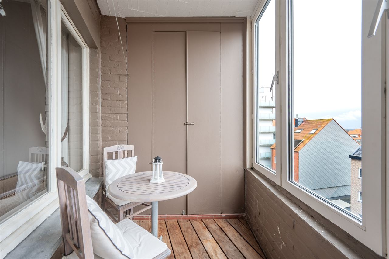 Instapklaar gemeubeld appartement op de Zeedijk van Blankenberge