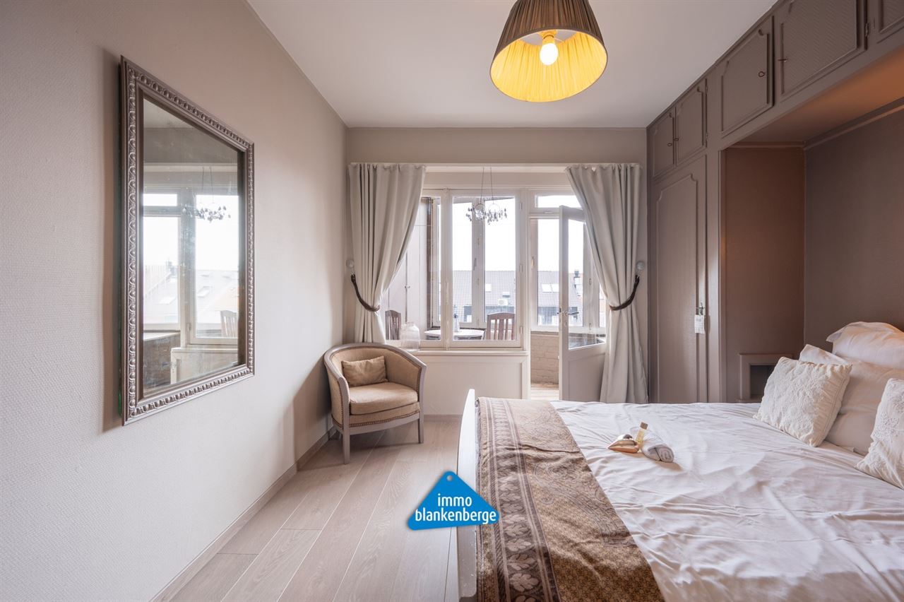 Instapklaar gemeubeld appartement op de Zeedijk van Blankenberge