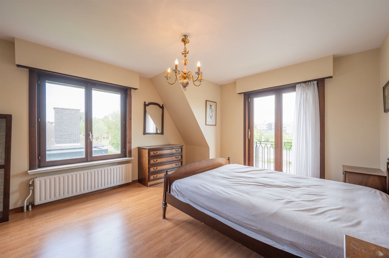 Exclusieve villa in een gegeerde residentiële wijk