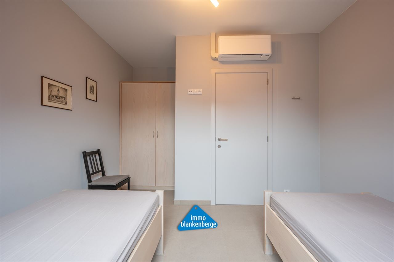 Uniek dakappartement met 3 slaapkamers en 2 badkamers.