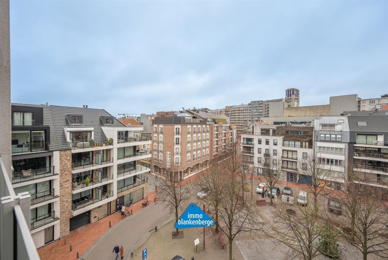 Lichtrijk hoekappartement met een zuidgericht terras (+/- 20m²) in het centrum van Blankenberge