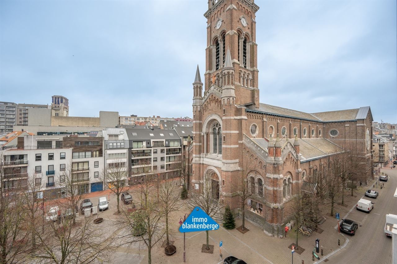 Lichtrijk hoekappartement met een zuidgericht terras (+/- 20m²) in het centrum van Blankenberge