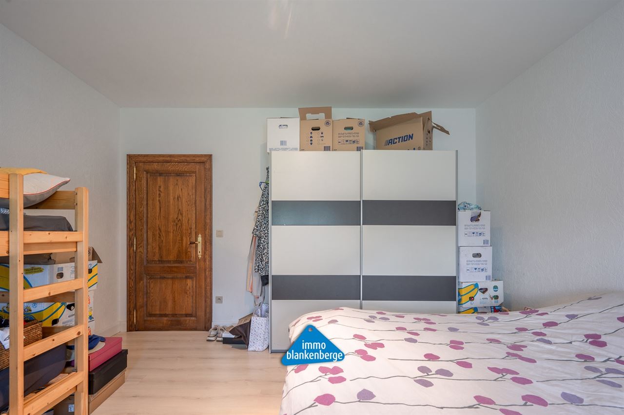 Gezellige Villa met Twee Slaapkamers en Grote Tuin