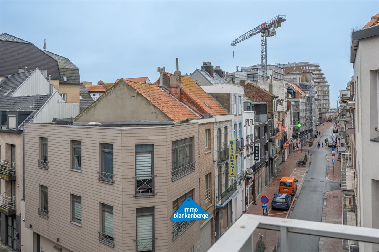 Uniek dakappartement met 3 slaapkamers en 2 badkamers.