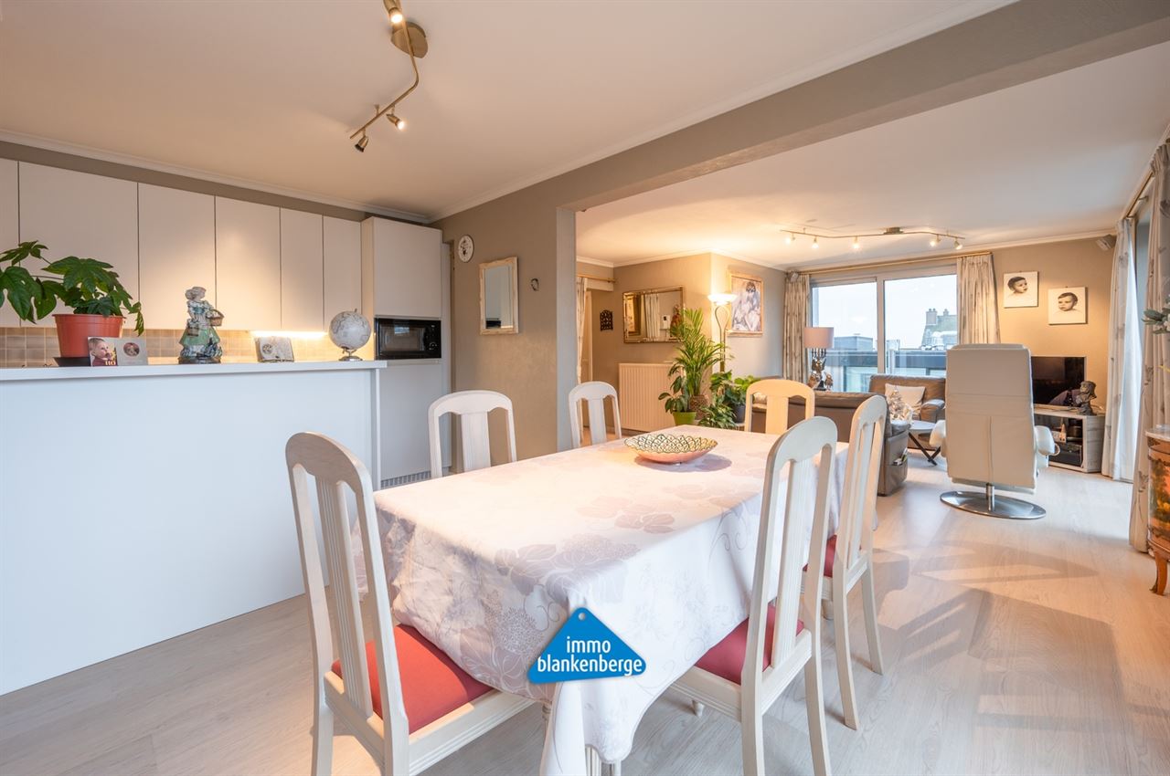 Lichtrijk hoekappartement met een zuidgericht terras (+/- 20m²) in het centrum van Blankenberge