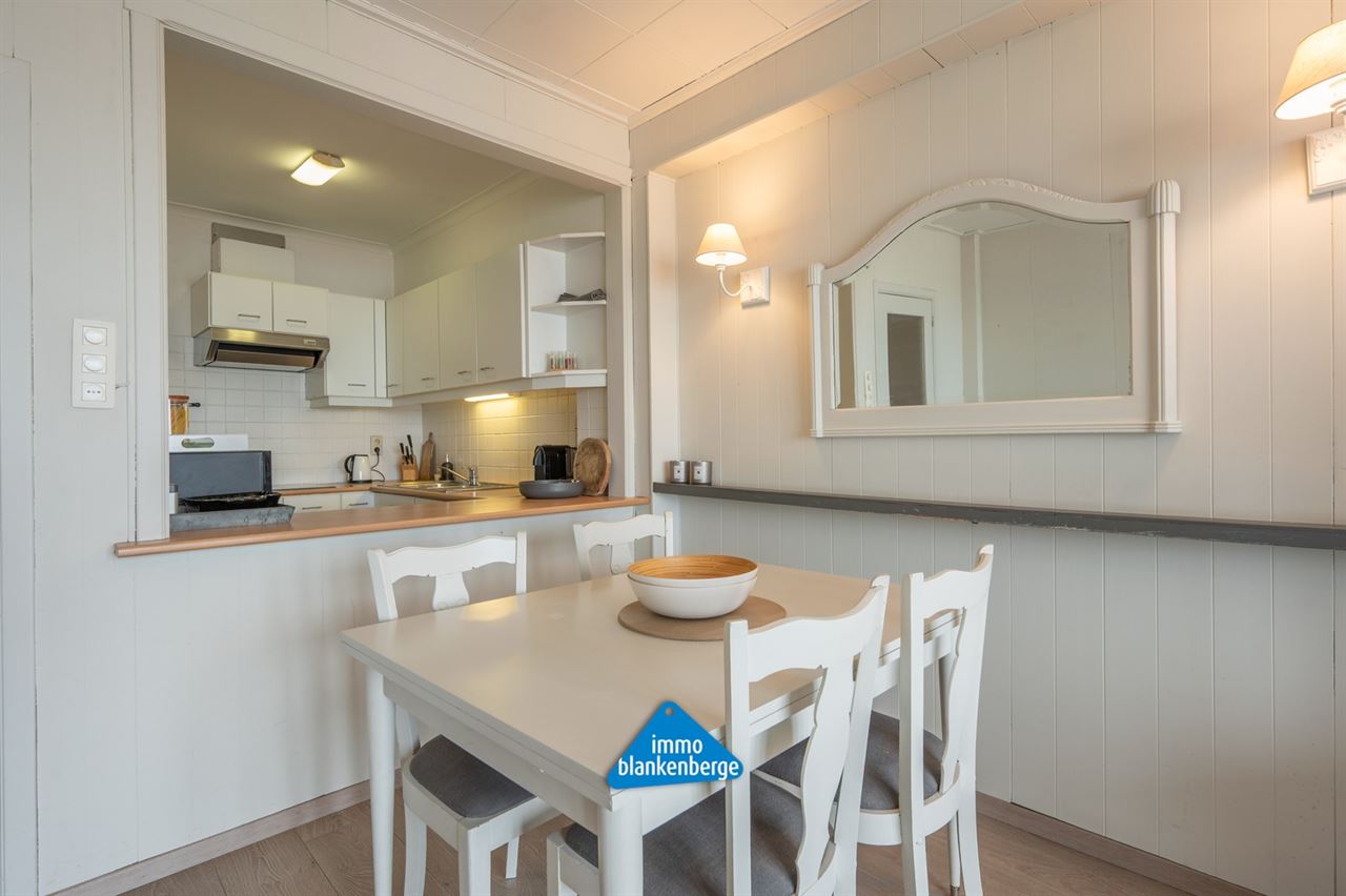 Instapklaar gemeubeld appartement op de Zeedijk van Blankenberge