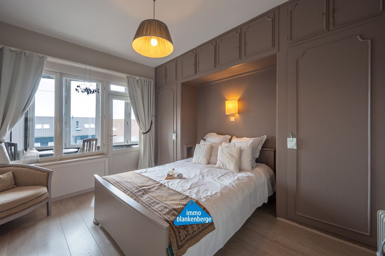 Instapklaar gemeubeld appartement op de Zeedijk van Blankenberge