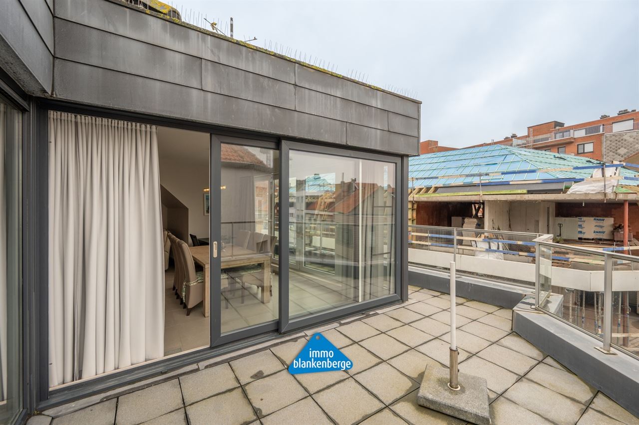 Uniek dakappartement met 3 slaapkamers en 2 badkamers.