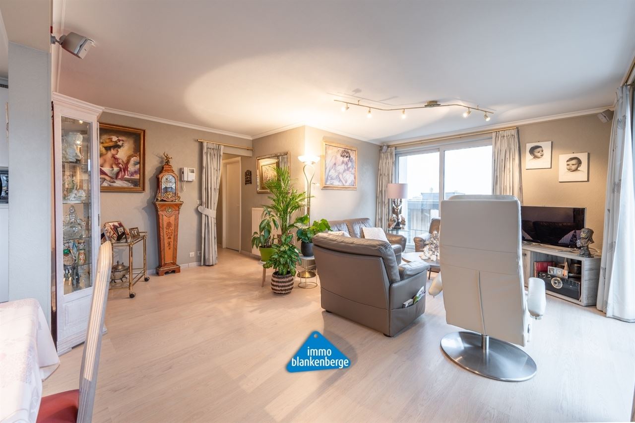 Lichtrijk hoekappartement met een zuidgericht terras (+/- 20m²) in het centrum van Blankenberge