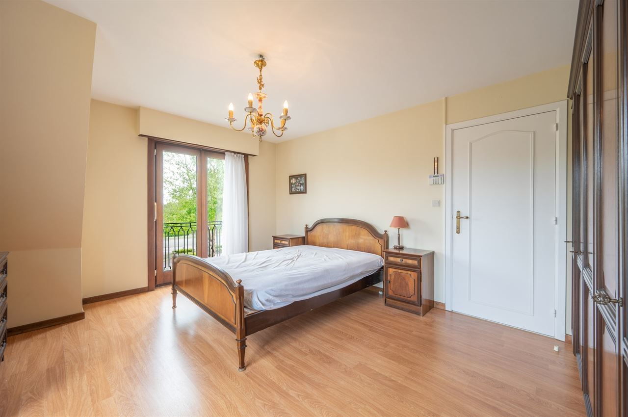 Exclusieve villa in een gegeerde residentiële wijk