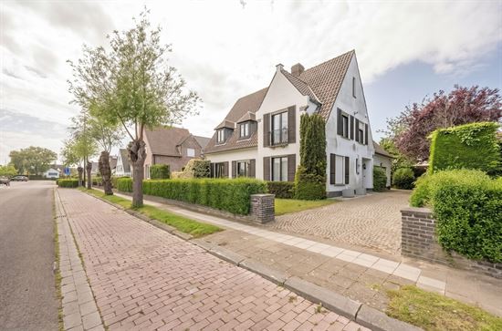 Exclusieve villa in een gegeerde residentiële wijk