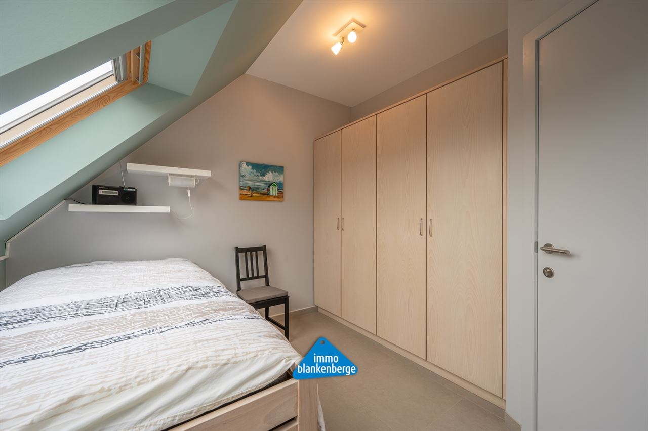 Uniek dakappartement met 3 slaapkamers en 2 badkamers.
