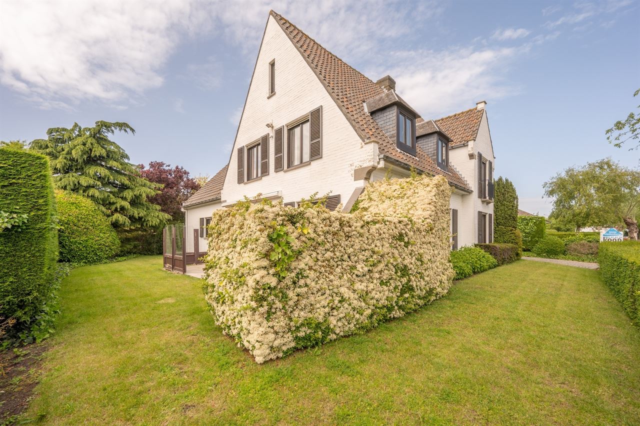 Exclusieve villa in een gegeerde residentiële wijk