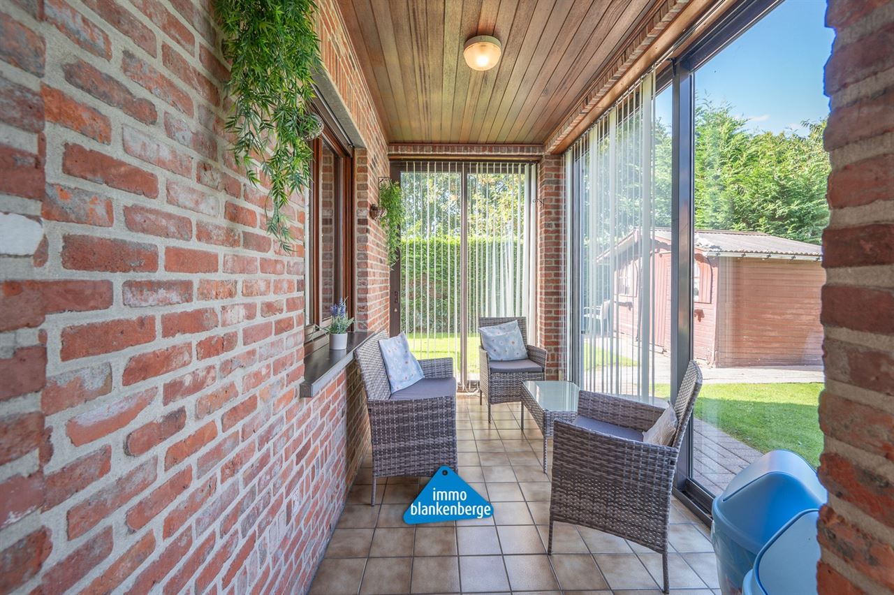 Gezellige Villa met Twee Slaapkamers en Grote Tuin