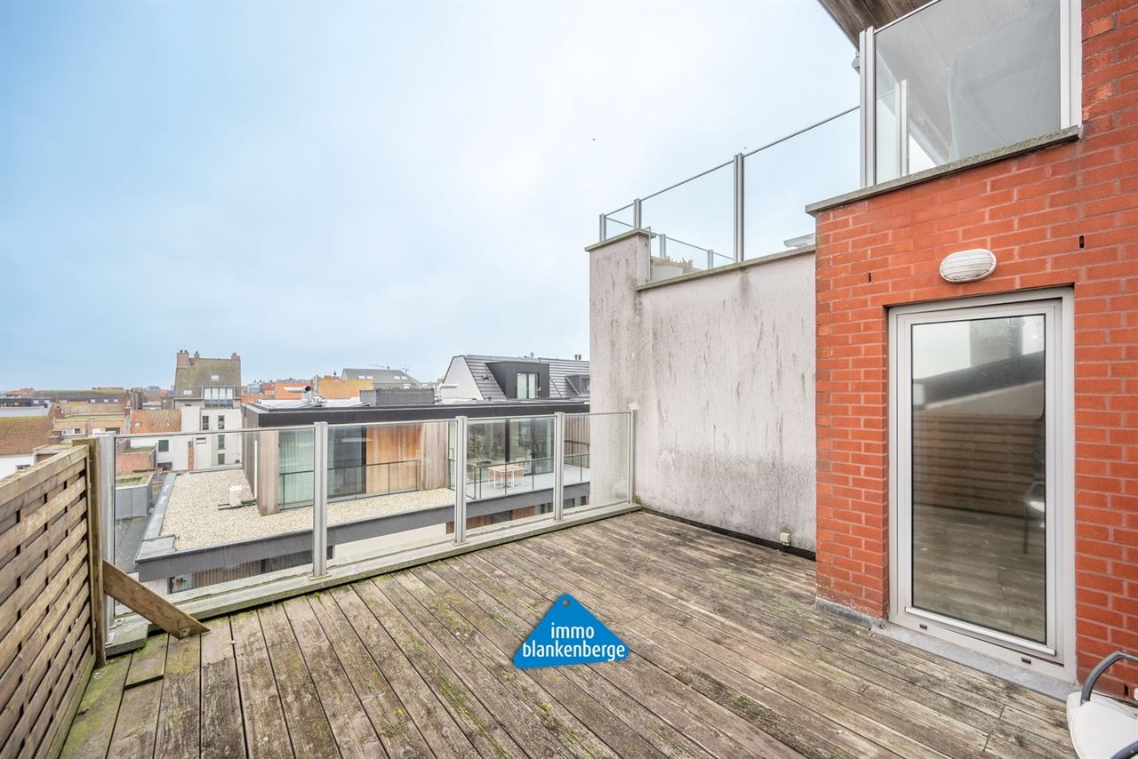 Lichtrijk hoekappartement met een zuidgericht terras (+/- 20m²) in het centrum van Blankenberge