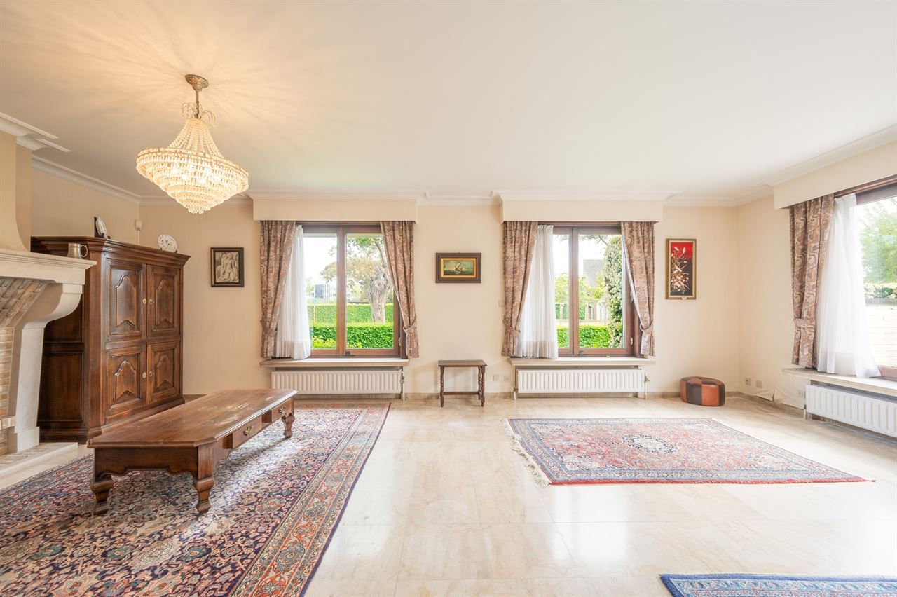 Exclusieve villa in een gegeerde residentiële wijk