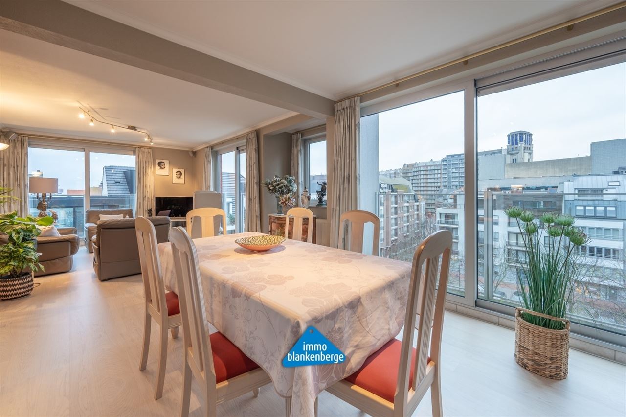 Lichtrijk hoekappartement met een zuidgericht terras (+/- 20m²) in het centrum van Blankenberge