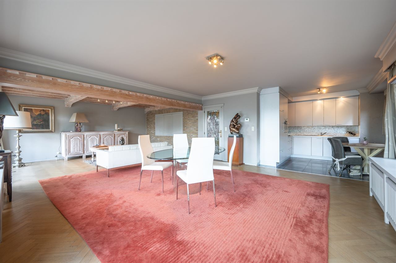 Ruim appartement met 3 slaapkamers op absolute toplocatie