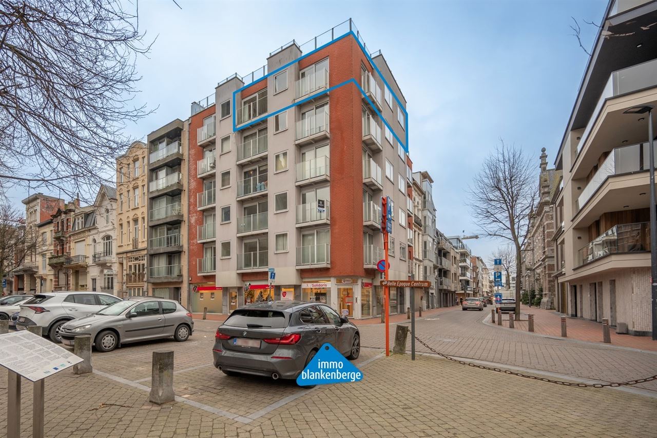 Lichtrijk hoekappartement met een zuidgericht terras (+/- 20m²) in het centrum van Blankenberge